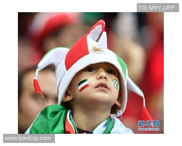 足球明星与小球迷温情互动感动全场的视频让你心暖如春